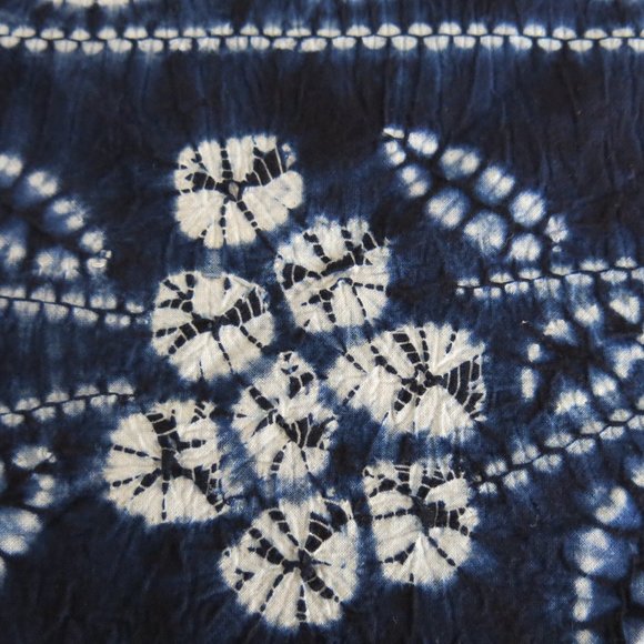 Hand Dyed 100% Cotton Indigo Shibori Technique Floral Pattern Large Tablecloth - Picture 10 of 16